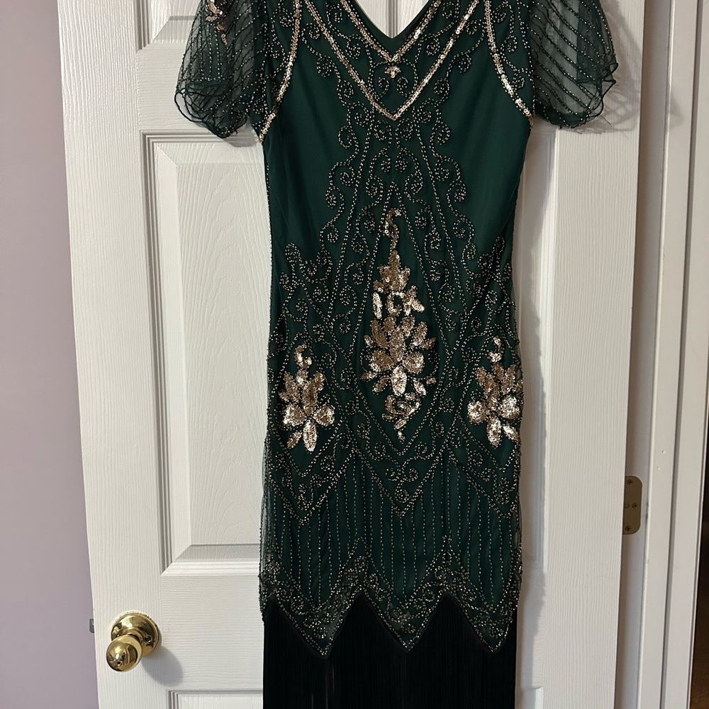 Elegant Green and Gold Beaded Dress - Picture 7 of 8